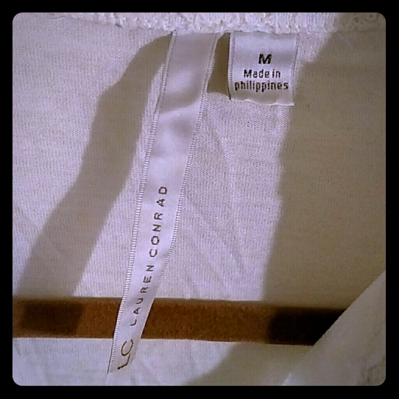 🌺Lauren Conrad lace sleeveless top - Picture 4 of 4